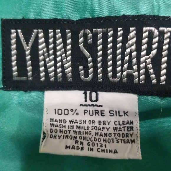 Gorgeous VTG Ruffled Silk Blouse - Picture 8 of 8